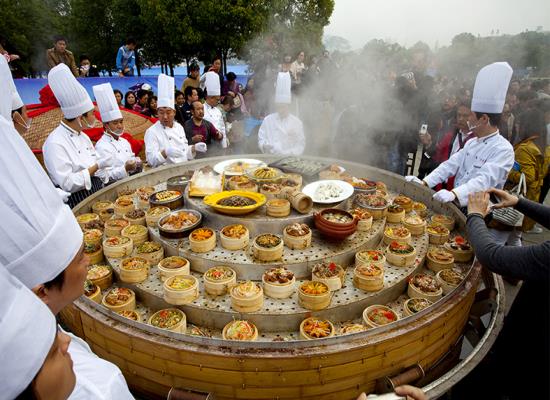 天門九蒸宴榮獲荊楚美食展金獎